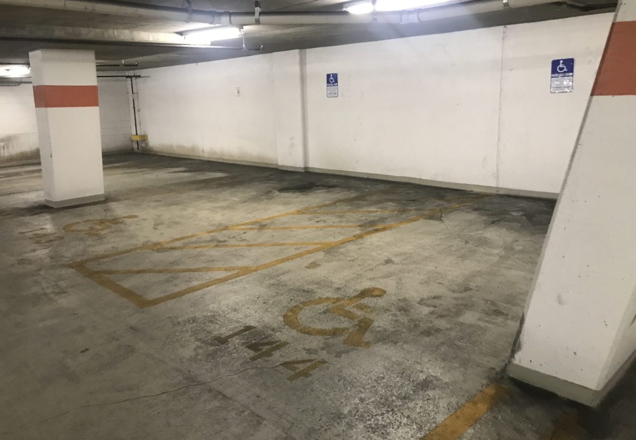 senate square floor condition